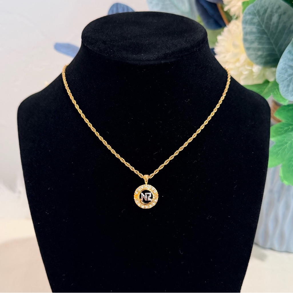 Nina Ricci Nr Crystal Necklace 65$
